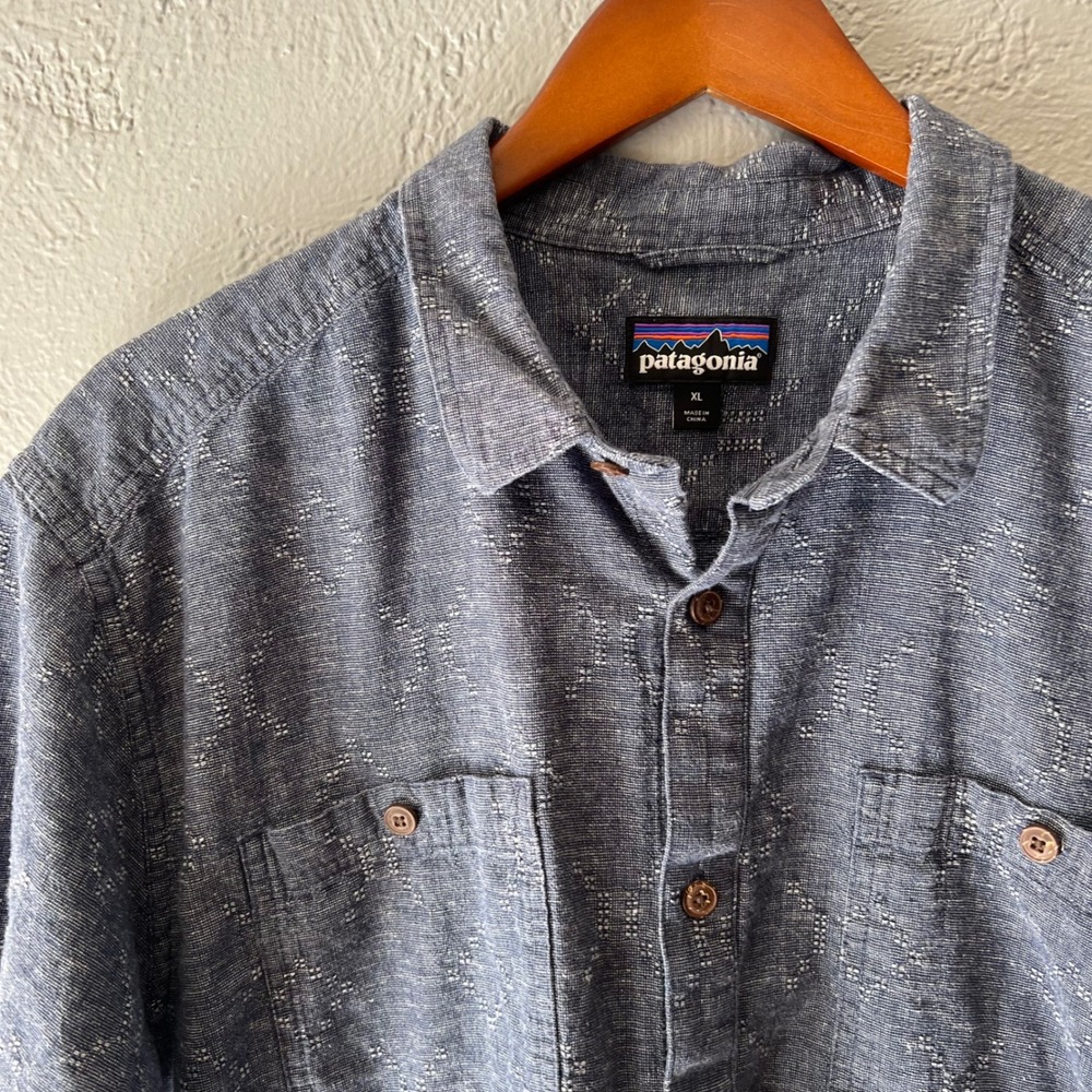 Patagonia Mens XL Blue Hemp Cotton Dobby Short Sleeve Button Down Shirt Pockets